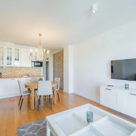 Horyzont Apartamenty -Apartament Willa Karl- Blisko Centrum Kołobrzeg Zewnętrze zdjęcie